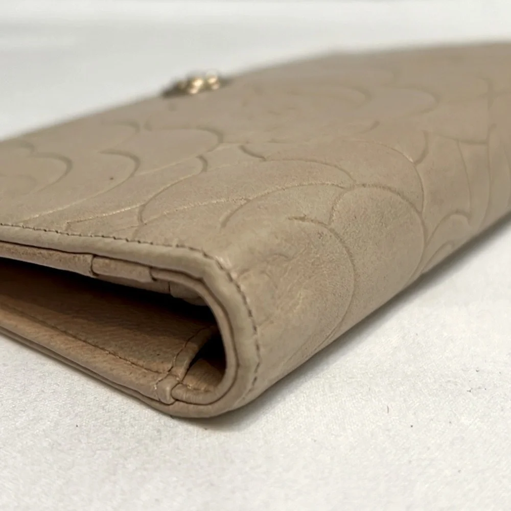 Chanel Camelia Yen Billfold Wallet